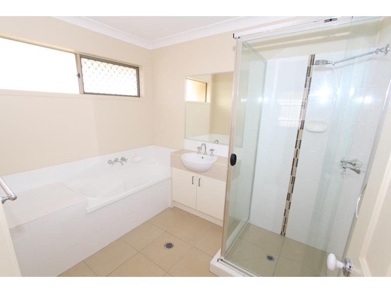 5 Chanel Court, Wulkuraka QLD 4305