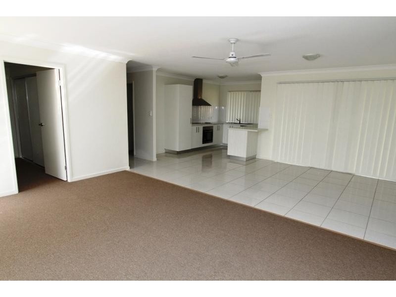 2/23 Tawney  Street, Lowood QLD 4311