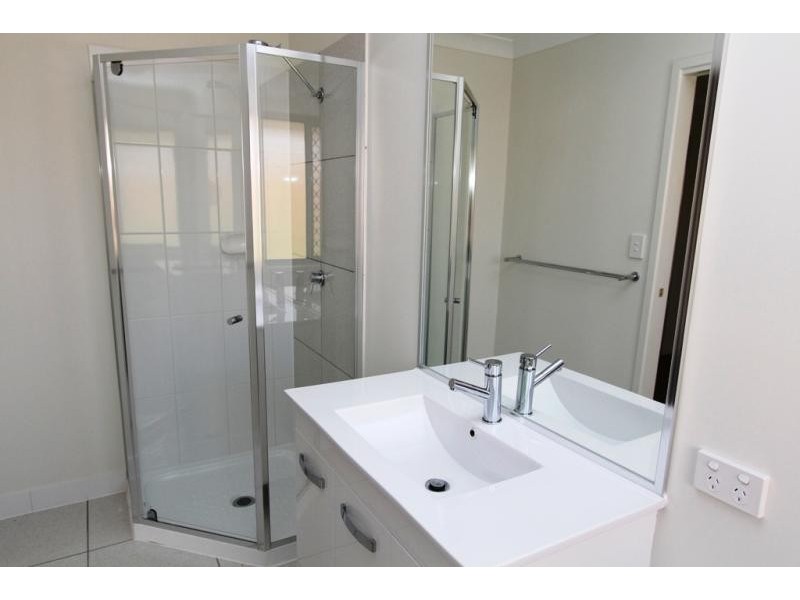 2/23 Tawney  Street, Lowood QLD 4311
