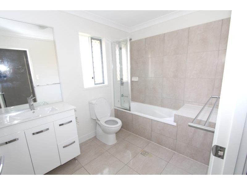 31 Tawney Street, Lowood QLD 4311