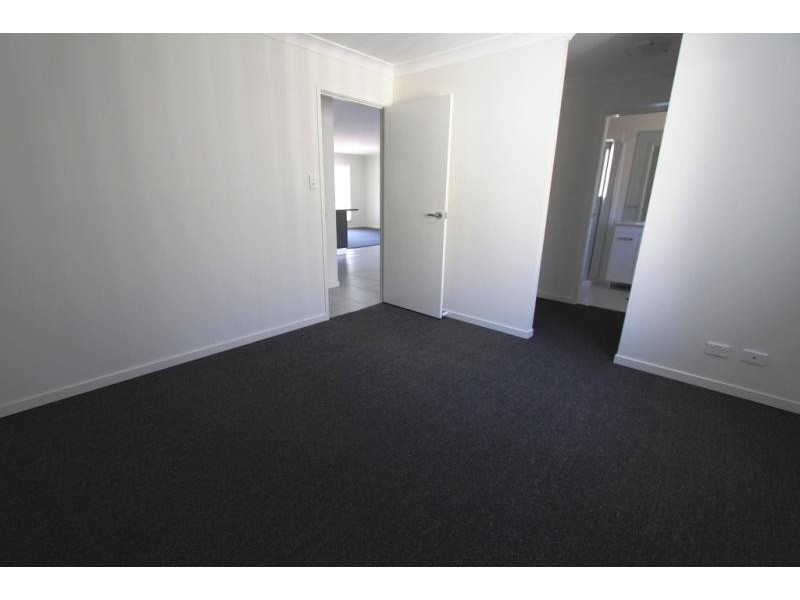Unit 1/46 Tawney  Street, Lowood QLD 4311