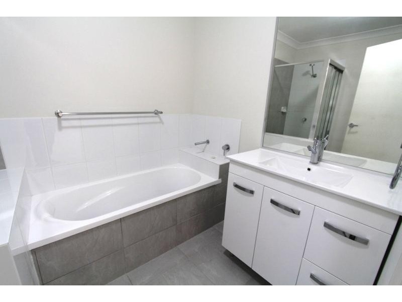 Unit 1/46 Tawney  Street, Lowood QLD 4311