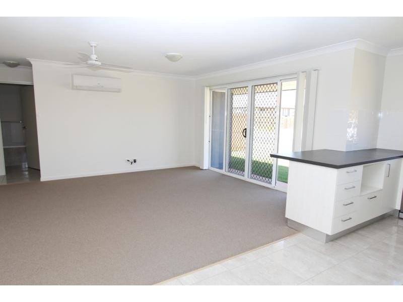 U2/1 Darter  Close, Lowood QLD 4311