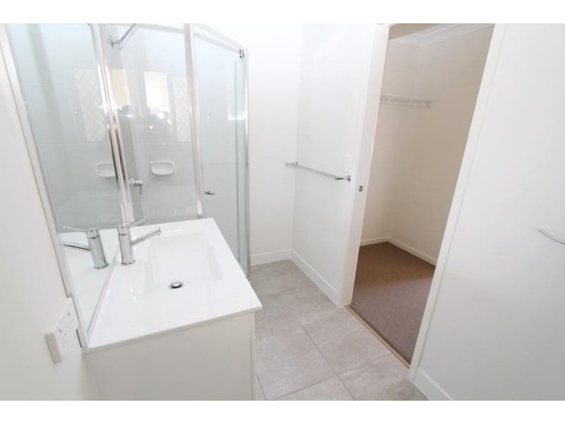 U2/1 Darter  Close, Lowood QLD 4311