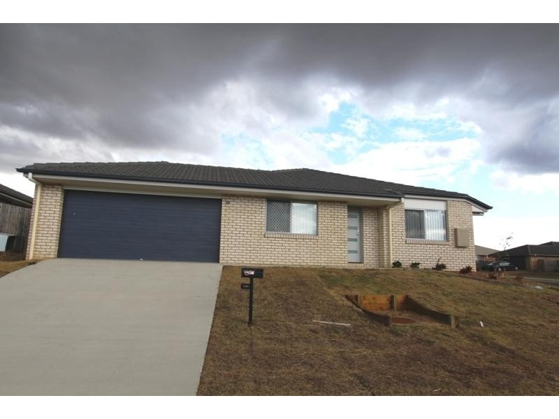 2/46 Tawney Street, Lowood QLD 4311