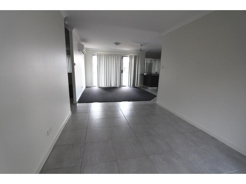 2/46 Tawney Street, Lowood QLD 4311