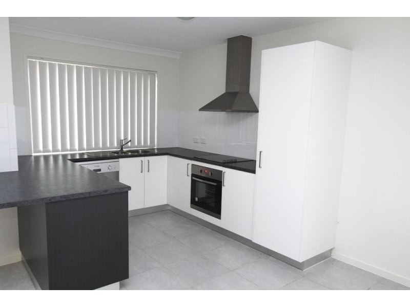2/46 Tawney Street, Lowood QLD 4311