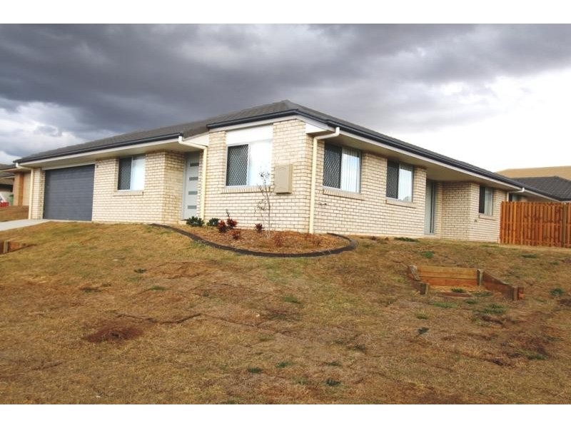 2/46 Tawney Street, Lowood QLD 4311