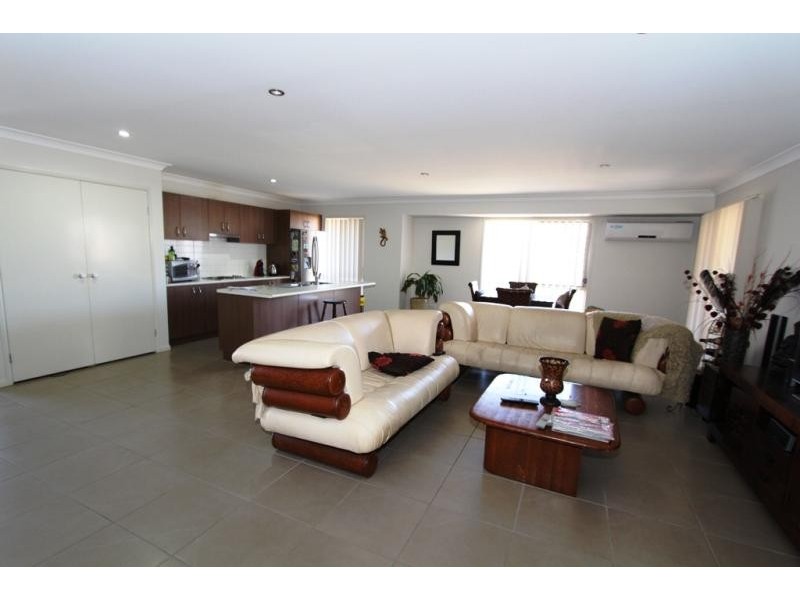 4 Whiteley Court, Brassall QLD 4305