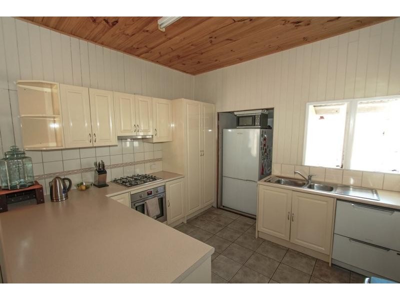 14 Shelley Street, Brassall QLD 4305