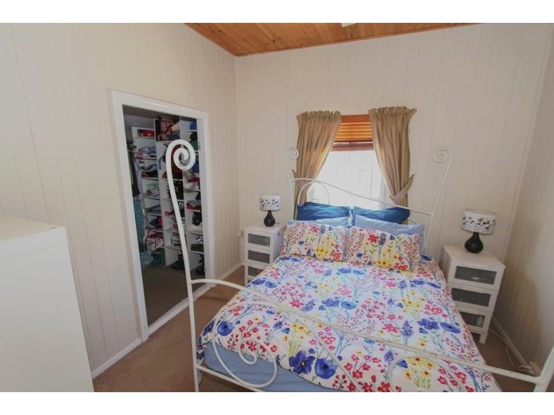 14 Shelley Street, Brassall QLD 4305