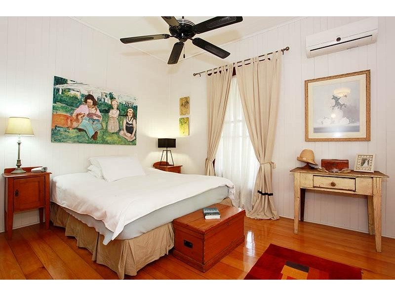 1 Smith Street, North Ipswich QLD 4305