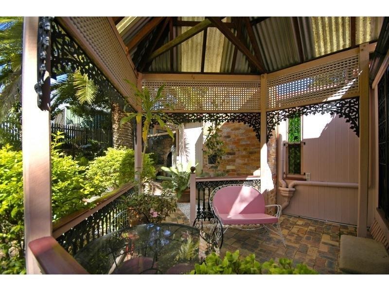 1 Smith Street, North Ipswich QLD 4305