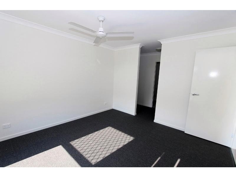 1/1 Osprey Court, Lowood QLD 4311