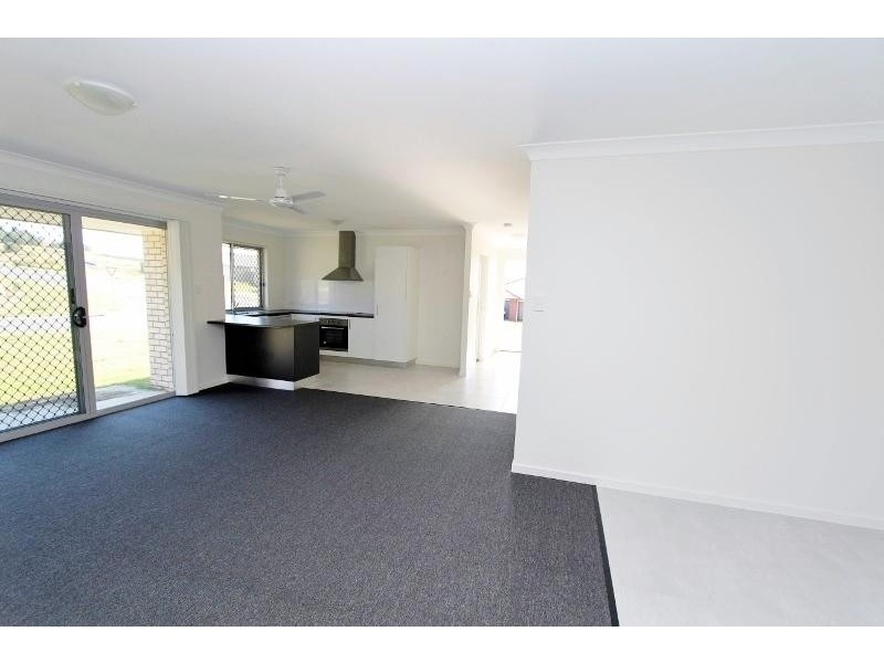 1/1 Osprey Court, Lowood QLD 4311