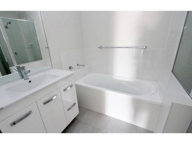 1/1 Osprey Court, Lowood QLD 4311