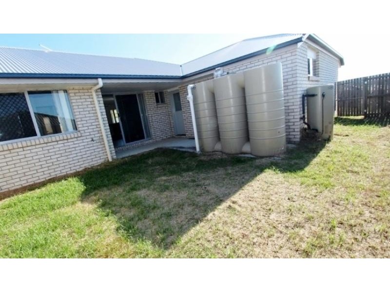 1/1 Osprey Court, Lowood QLD 4311