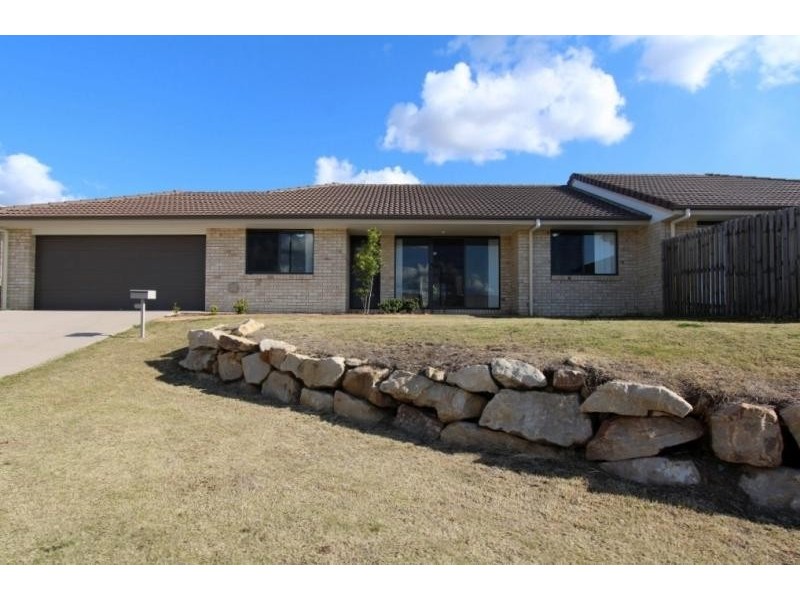 2/2 Osprey Court, Lowood QLD 4311