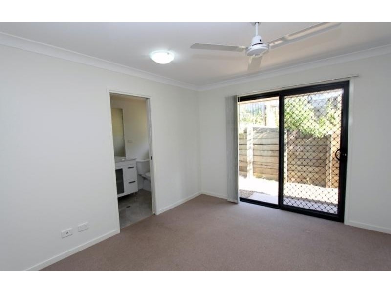 2/2 Osprey Court, Lowood QLD 4311