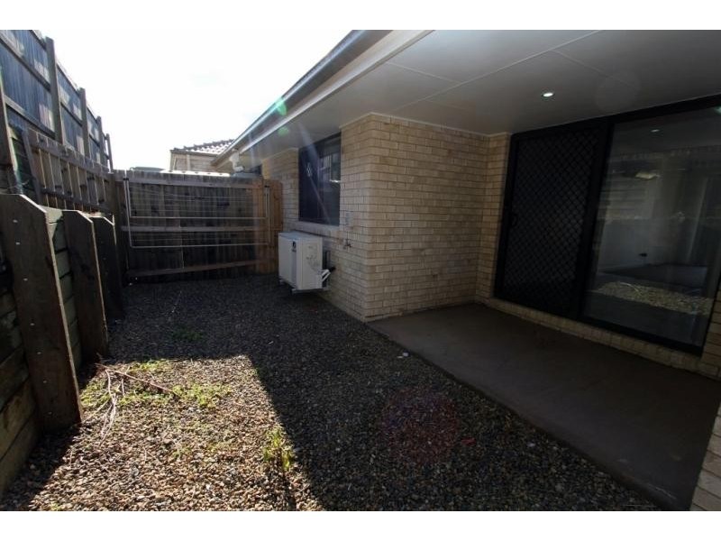 2/2 Osprey Court, Lowood QLD 4311