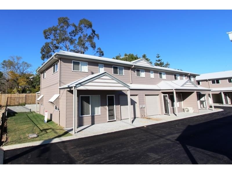 16/10 Creek Street, Bundamba QLD 4304