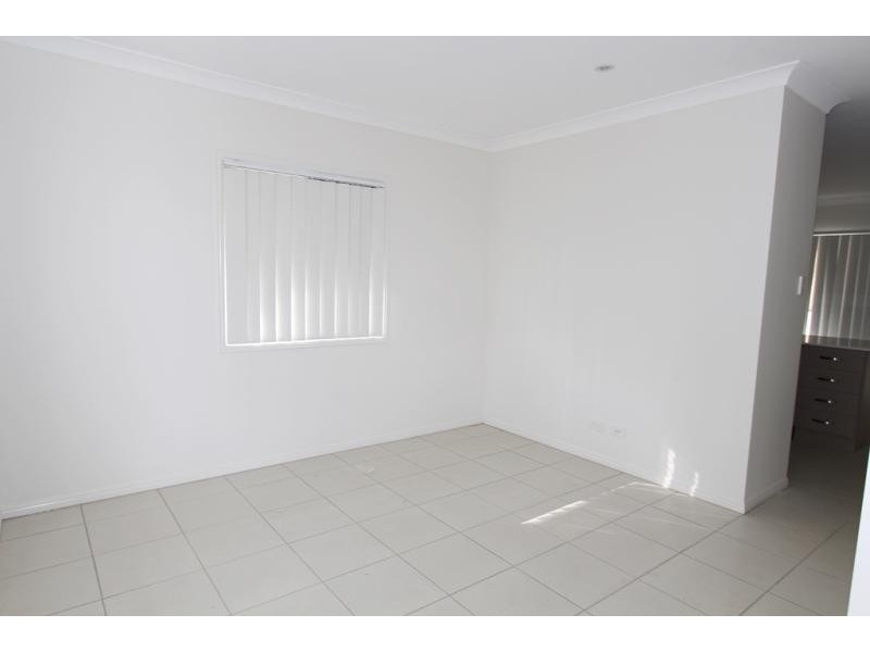 16/10 Creek Street, Bundamba QLD 4304