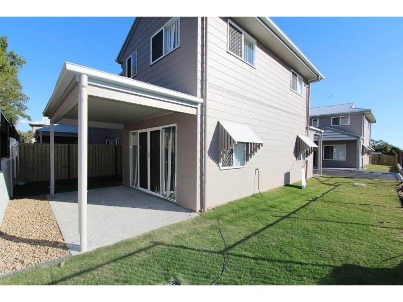 16/10 Creek Street, Bundamba QLD 4304
