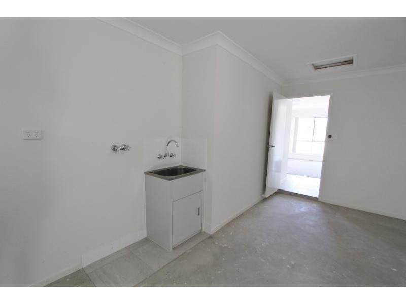 77 Tawney Street, Lowood QLD 4311