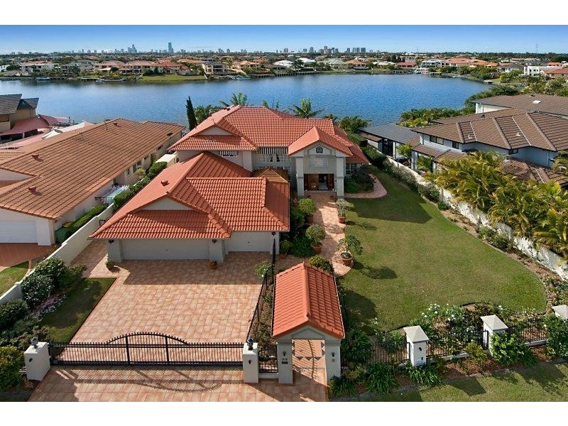 22 Bollard  Circuit CLEAR ISLAND WATERS 4226, Clear Island Waters QLD 4226