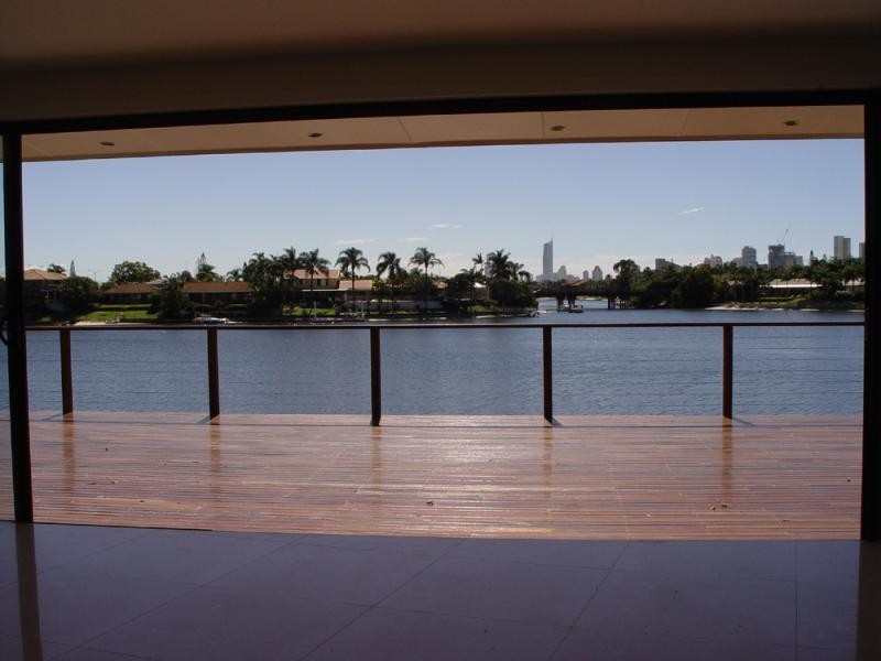 52  Rumrunner Street MERMAID WATERS 4218, Mermaid Waters QLD 4218