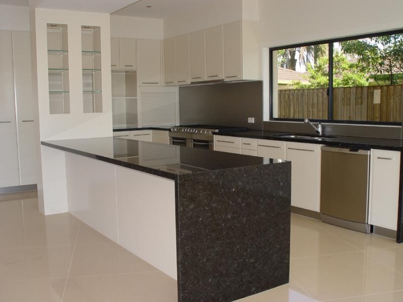 52  Rumrunner Street MERMAID WATERS 4218, Mermaid Waters QLD 4218