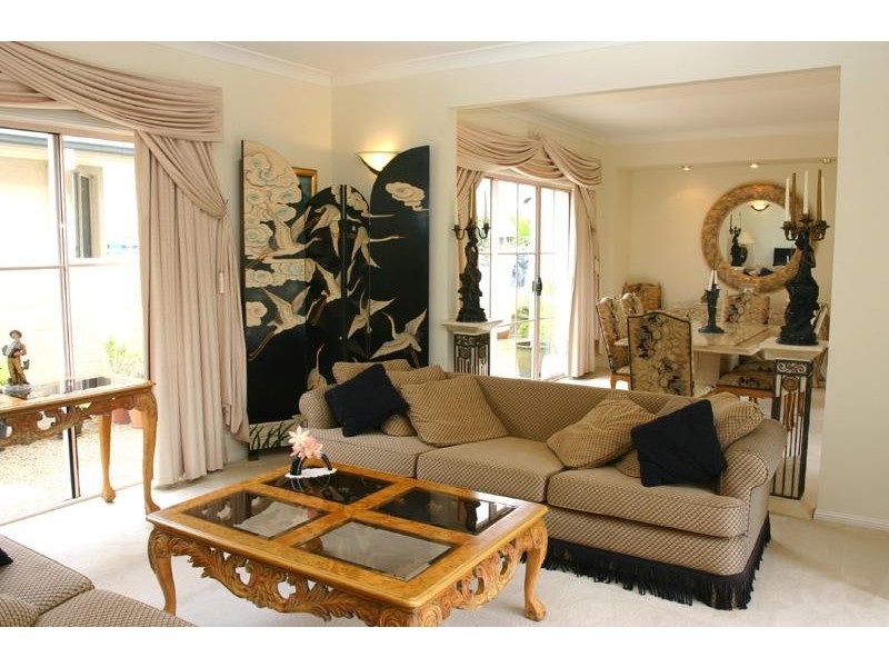 33 Bollard Circuit CLEAR ISLAND WATERS 4226, Clear Island Waters QLD 4226