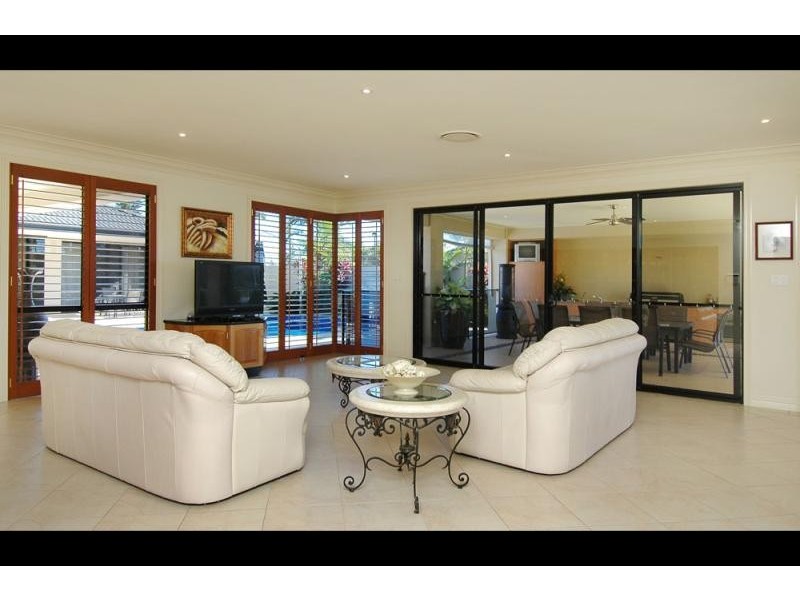 5 Intrepid Drive MERMAID WATERS 4218, Mermaid Waters QLD 4218