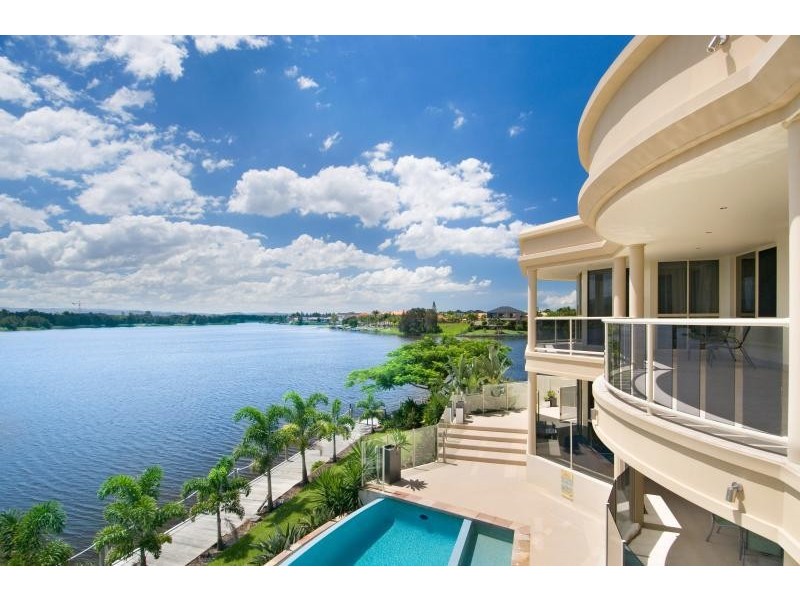 19 Istana View CLEAR ISLAND WATERS 4226, Clear Island Waters QLD 4226