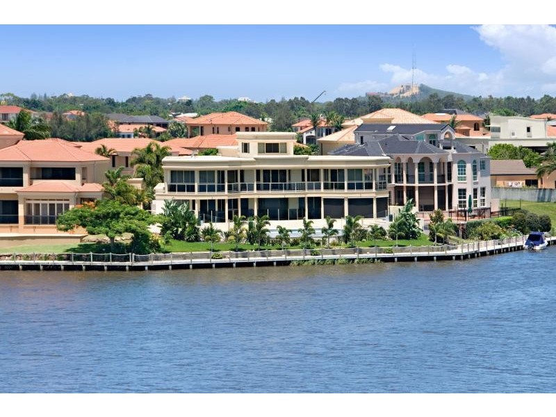 19 Istana View CLEAR ISLAND WATERS 4226, Clear Island Waters QLD 4226