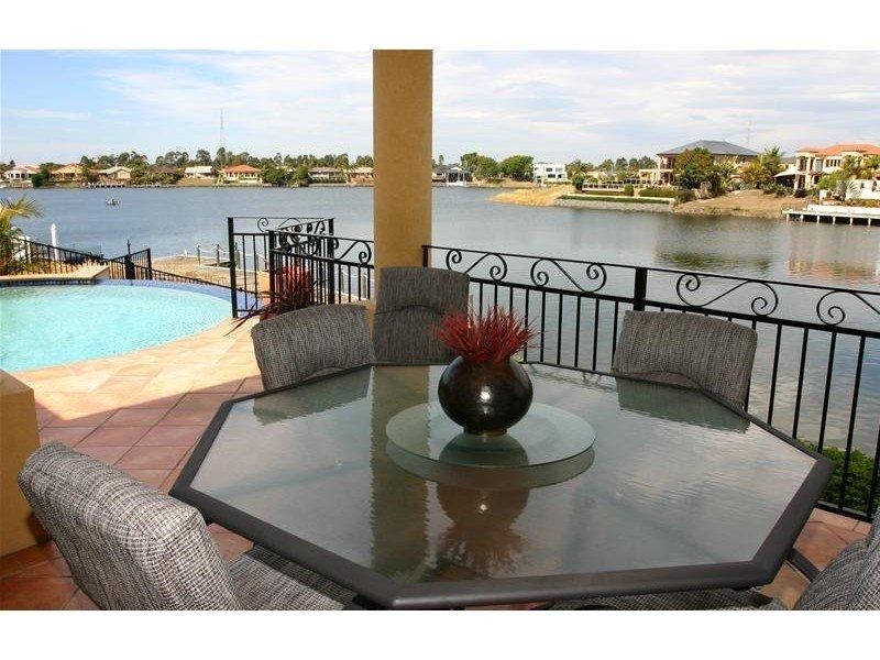 32 Clear Water Bay Avenue CLEAR ISLAND WATERS 4226, Clear Island Waters QLD 4226