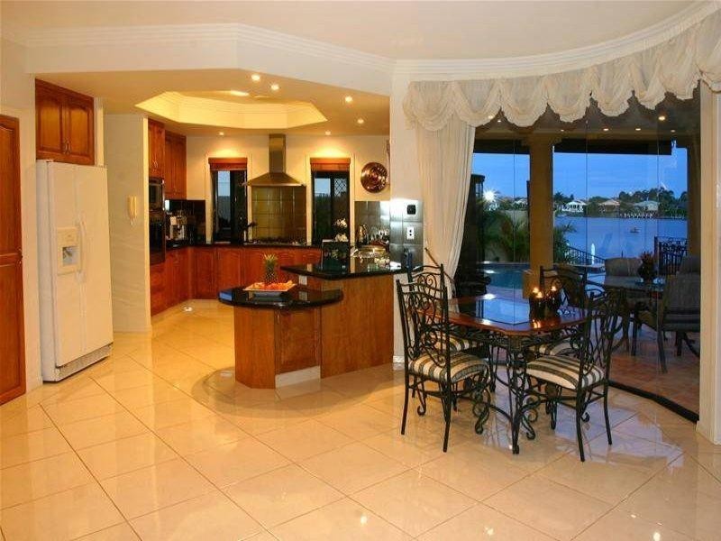 32 Clear Water Bay Avenue CLEAR ISLAND WATERS 4226, Clear Island Waters QLD 4226