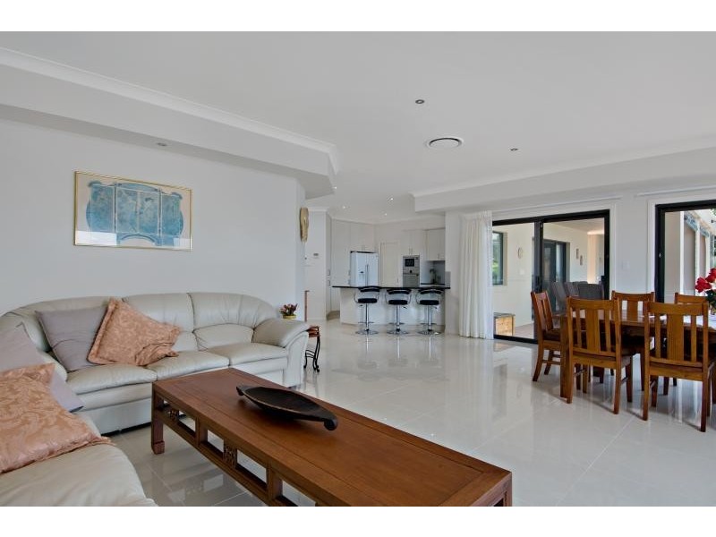 28 Clear Water Bay  Avenue CLEAR ISLAND WATERS 4226, Clear Island Waters QLD 4226