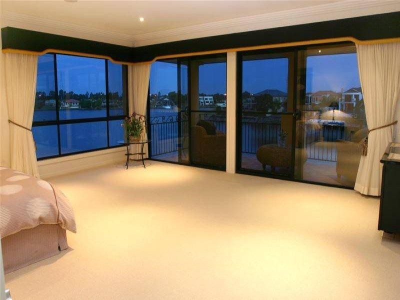 32 Clear Water Bay Avenue CLEAR ISLAND WATERS 4226, Clear Island Waters QLD 4226