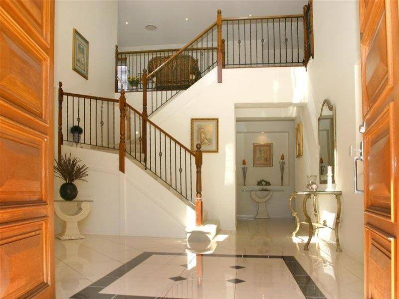 32 Clear Water Bay Avenue CLEAR ISLAND WATERS 4226, Clear Island Waters QLD 4226