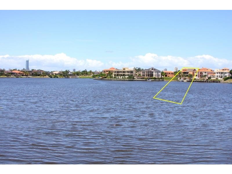 16 Istana View CLEAR ISLAND WATERS 4226, Clear Island Waters QLD 4226