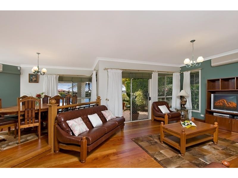 22 Bollard Circuit CLEAR ISLAND WATERS 4226, Clear Island Waters QLD 4226