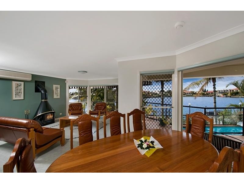 22 Bollard Circuit CLEAR ISLAND WATERS 4226, Clear Island Waters QLD 4226