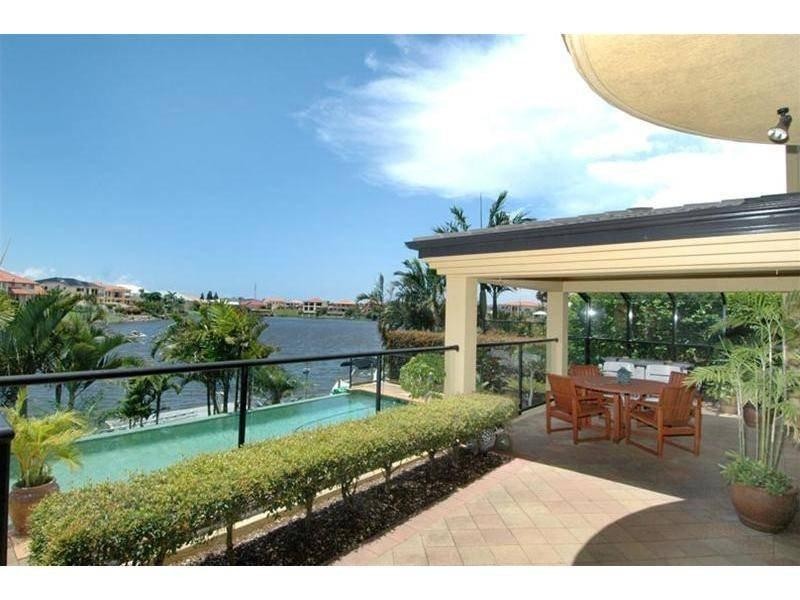 10 Bollard Circuit CLEAR ISLAND WATERS 4226, Clear Island Waters QLD 4226