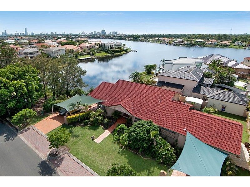 37 Clipper Boulevard CLEAR ISLAND WATERS 4226, Clear Island Waters QLD 4226