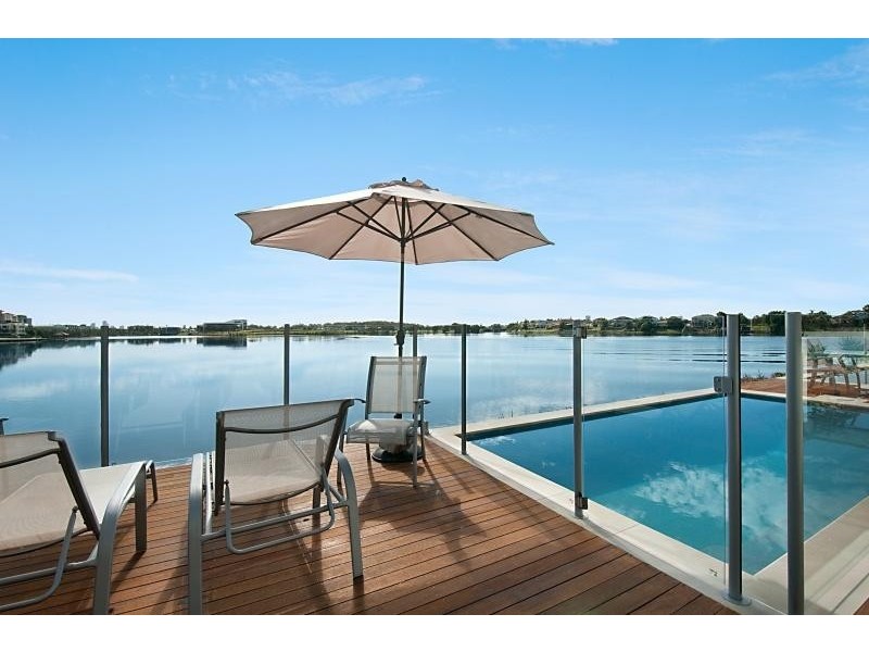 1 Washington Court VARSITY LAKES 4227, Varsity Lakes QLD 4227