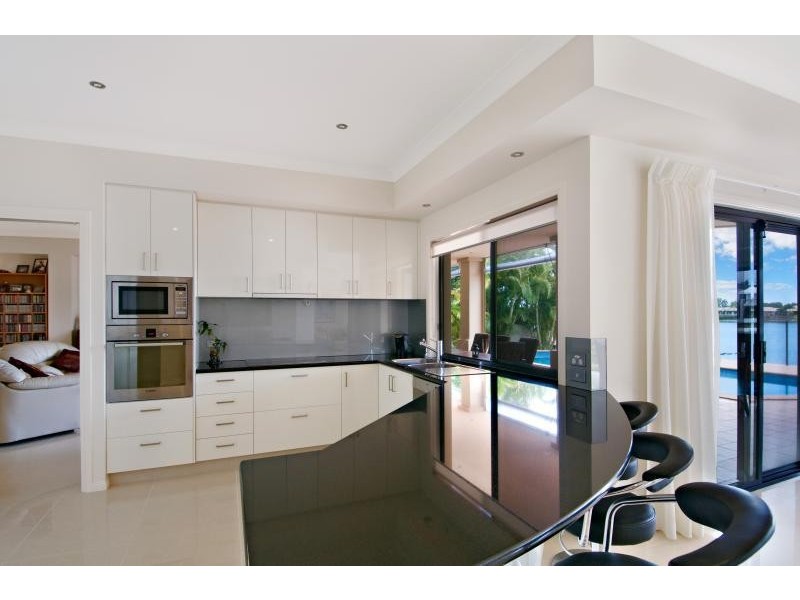 28 Clear Water Bay Avenue CLEAR ISLAND WATERS 4226, Clear Island Waters QLD 4226