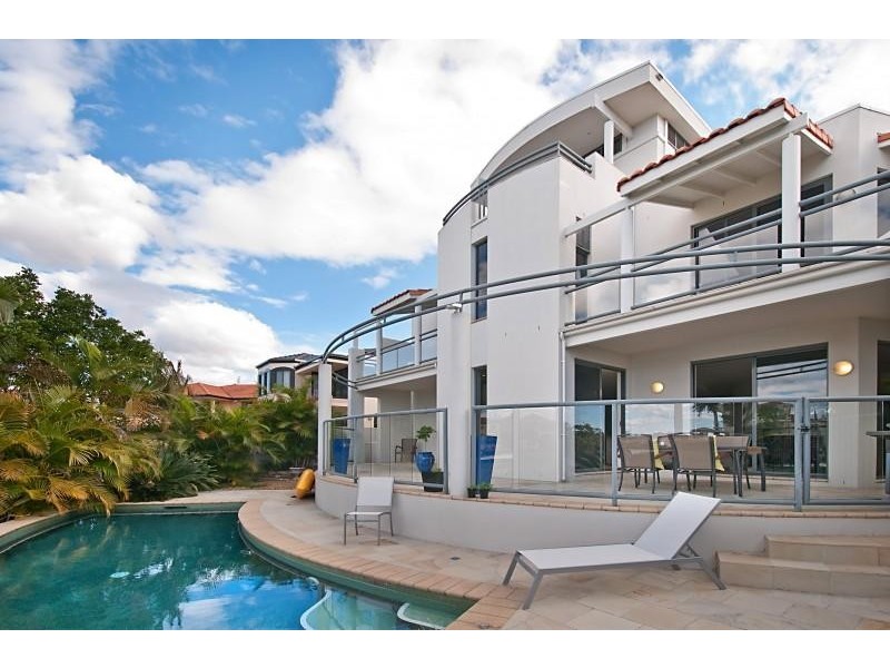 29 Istana View CLEAR ISLAND WATERS 4226, Clear Island Waters QLD 4226