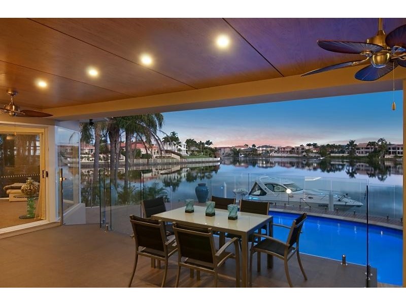 76 Santa Cruz Boulevard CLEAR ISLAND WATERS 4226, Clear Island Waters QLD 4226