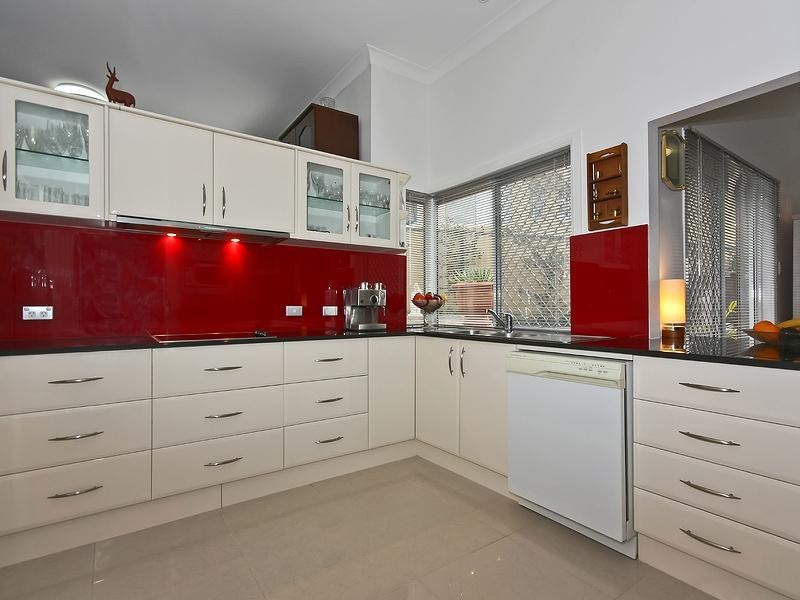 19 Indooroopilly  Court ROBINA 4226, Robina QLD 4226